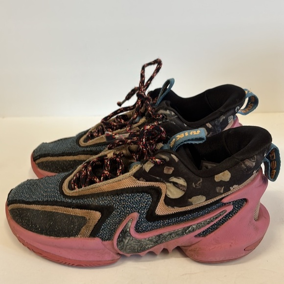 Nike Cosmic Unity 2 We Fly to Defy Athletic Shoes - Picture 5 of 10